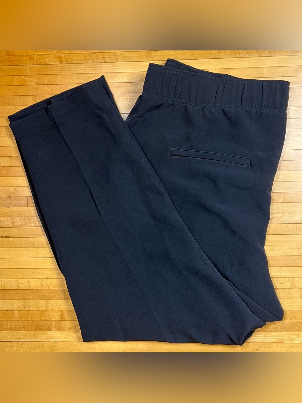 Universal Standard Go-stretch pant / Women’s black Pull-On Straight Leg pant